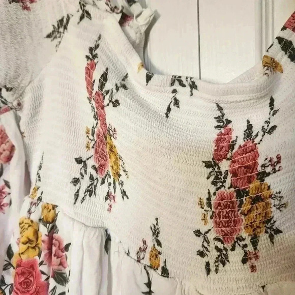 TORRID Challis Cold Shoulder  Blouse Size 3 (22-24) - Picture 7 of 12